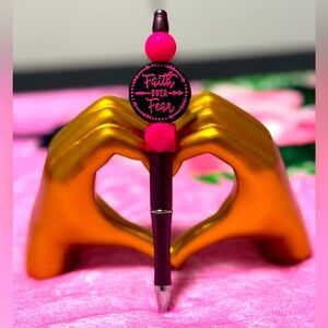 NWT CUSTOM MADE BEADED PEN